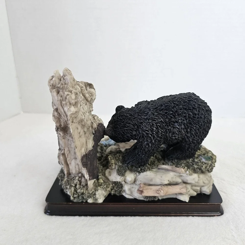 Hungry Bear Catching Fish Statue Home Décor
